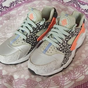 Nike Air Hurache